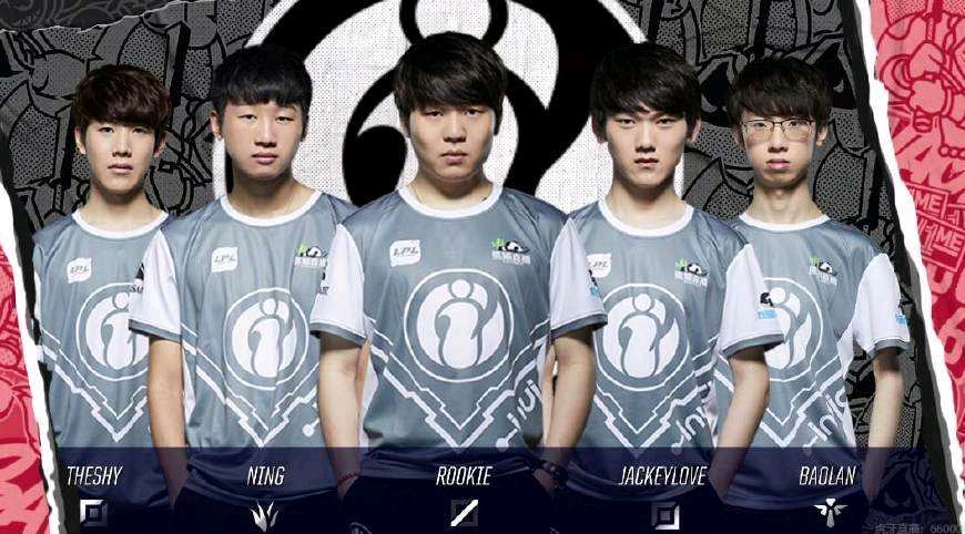 Royal Never Give Up 发布人员变动公告：TES.C 支持 Niket ; 正式加入团队