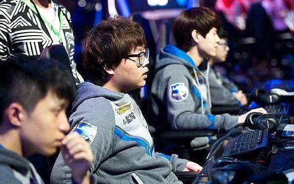 欧美投票世界赛AD选手排名：Viper第一，Elk第二，JKL第五